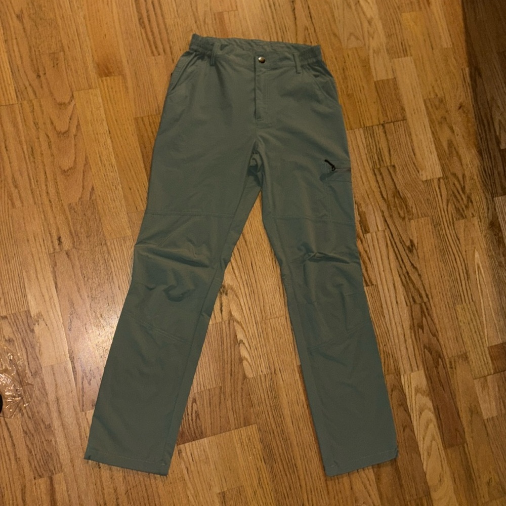 Unitop Olive green hiking pants 28 W 32 L women’s quick try